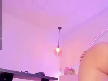 Freechat roxannegomez_ on Chaturbate