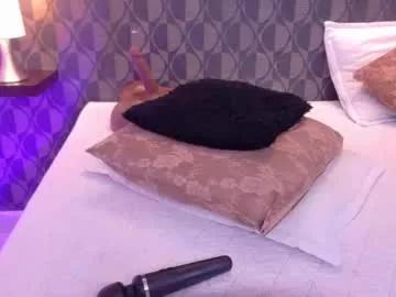 Freechat sharomross on Chaturbate