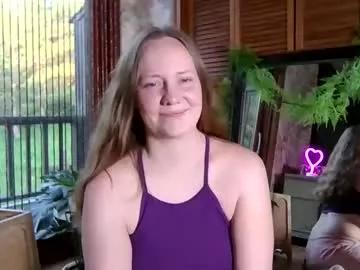 Freechat skywinters on Chaturbate