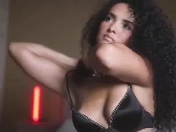 Freechat suzysuza on Chaturbate