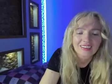 Freechat truefoxyyy on Chaturbate