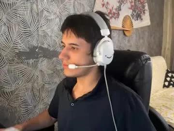 Discover Vialeras, he wants to masturbate for you vialeras from Chaturbate