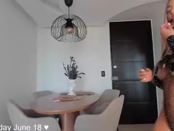 Freechat wandathompson_ on Chaturbate