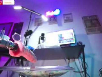 Freechat xnixycrow11 on Chaturbate