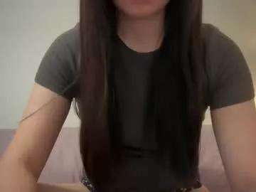 Freechat yellow_pinqueen on Chaturbate