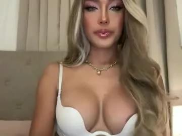 Freechat yourlovingpearlita1000 on Chaturbate