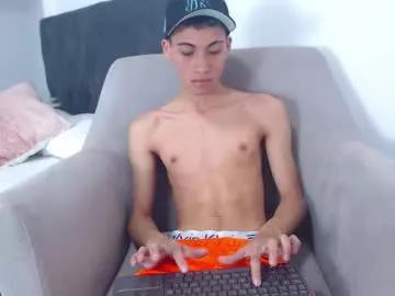 Freechat yulian_vasquez on Chaturbate