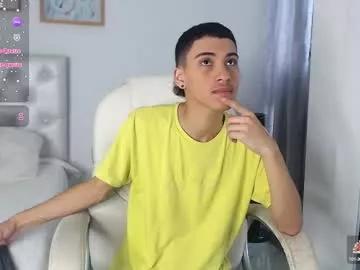 Freechat yulian_vasquez on Chaturbate