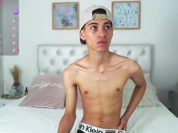 Freechat yulian_vasquez on Chaturbate