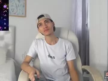 Freechat yulian_vasquez on Chaturbate