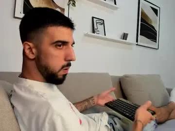 Private zeyn_edwards on Chaturbate