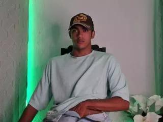 alejandro_williams on Flirt4Free 