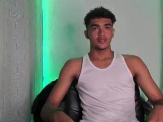alejandro_williams on Flirt4Free 