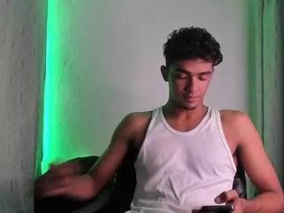 alejandro_williams on Flirt4Free 