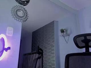 aron_tayler on Flirt4Free 