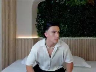 aslan_fox on Flirt4Free 