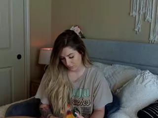 emeree_lakes on Flirt4Free 
