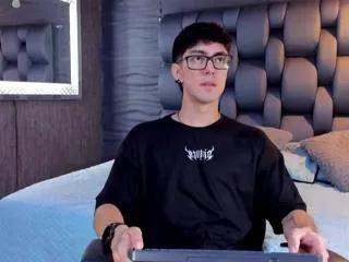 etham_wolf on Flirt4Free 