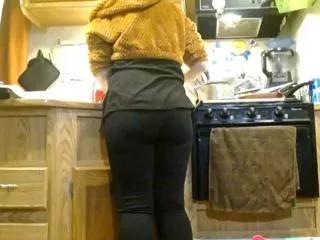 gina_juggs on Flirt4Free 