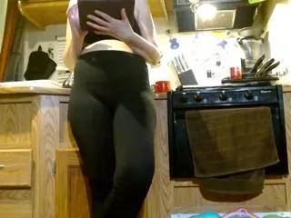 gina_juggs on Flirt4Free 