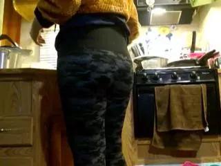 gina_juggs on Flirt4Free 