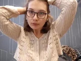 guinevere_derricott on Flirt4Free 