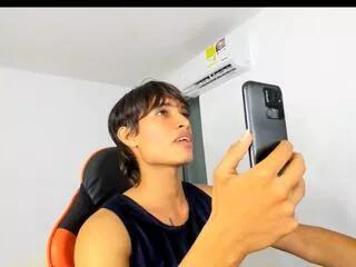 kenshi_roa on Flirt4Free 