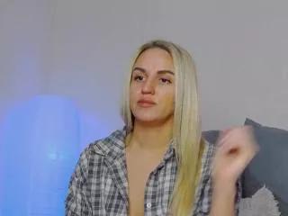 kira_mae on Flirt4Free 
