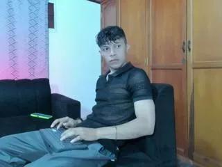 lucas_luxx on Flirt4Free 