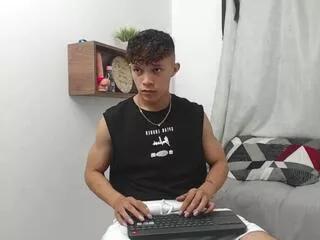 lucas_luxx on Flirt4Free 