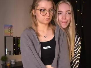 mae_beddingfield_sara_mauri on Flirt4Free 