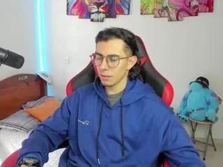 max_hunterr on Flirt4Free 