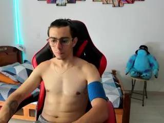max_hunterr on Flirt4Free 