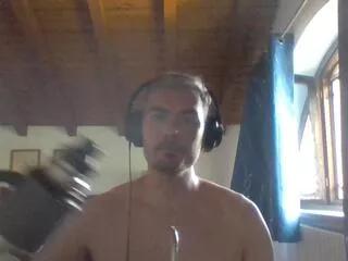 maxwell_grant on Flirt4Free 