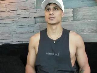 noah_hunther on Flirt4Free 