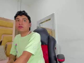 noah_saimon on Flirt4Free 