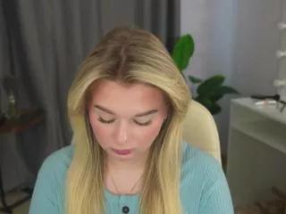 synnove_appling on Flirt4Free 