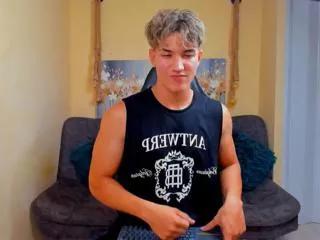 tyler_sauvage on Flirt4Free 
