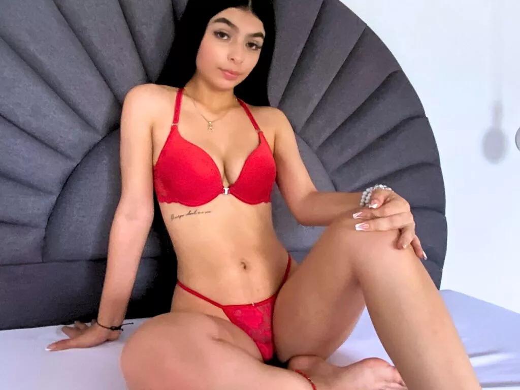 BellaWood on LiveJasmin 