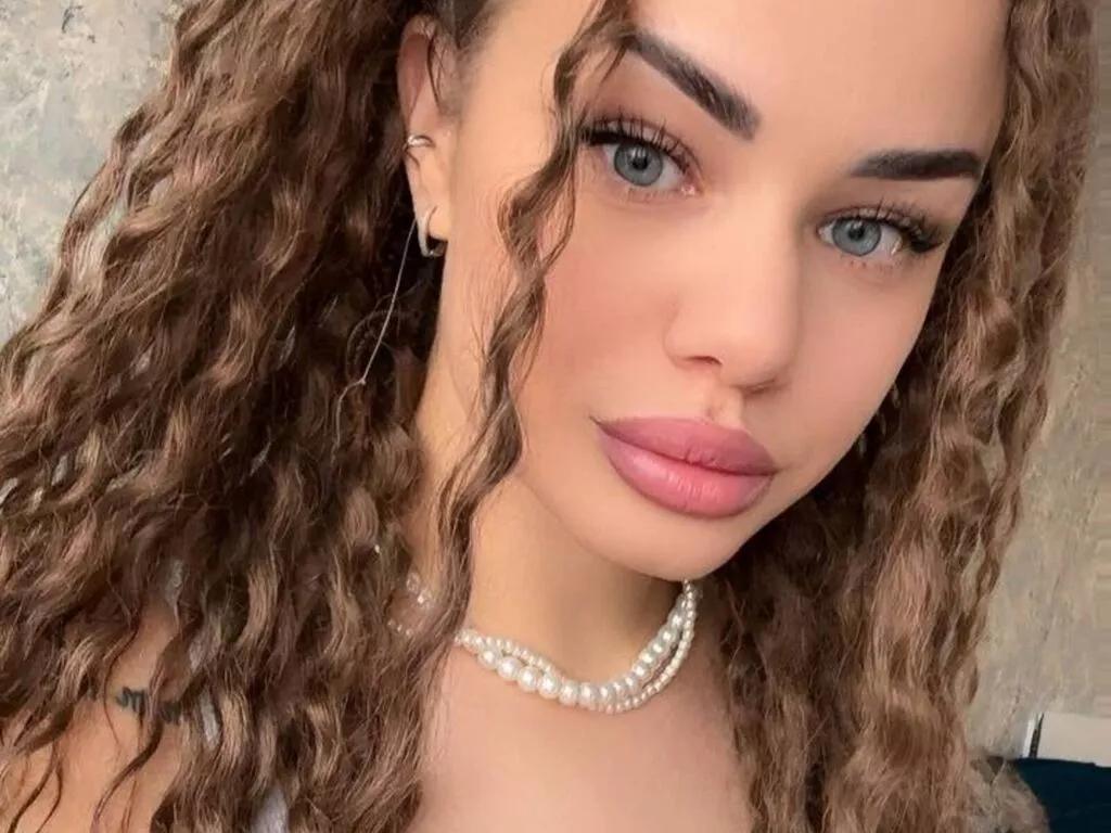 BiancaSola on LiveJasmin 