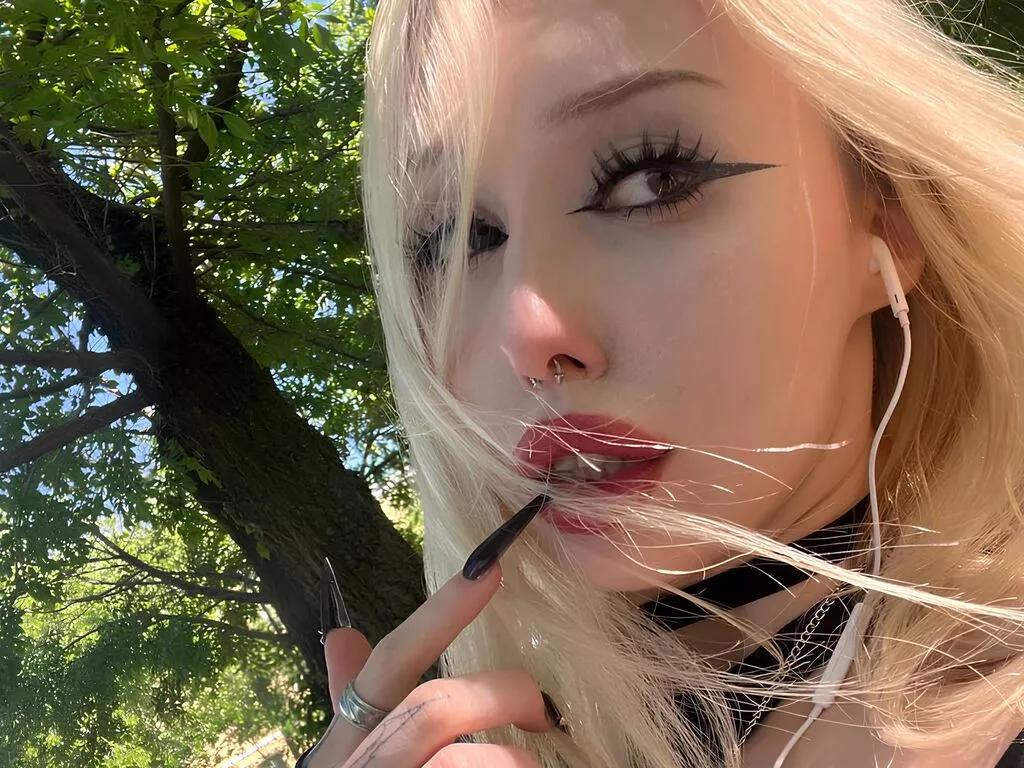 BrittBlakeman on LiveJasmin 