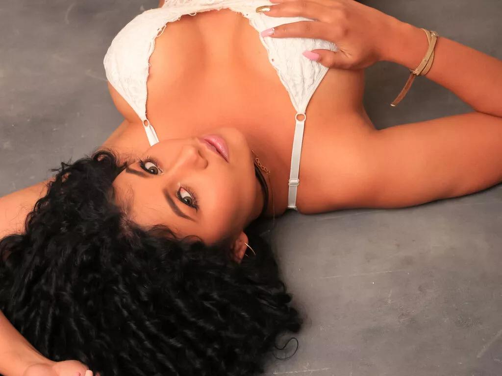 Watch LiveJasmin's CanelaLebrand CanelaLebrand from LiveJasmin