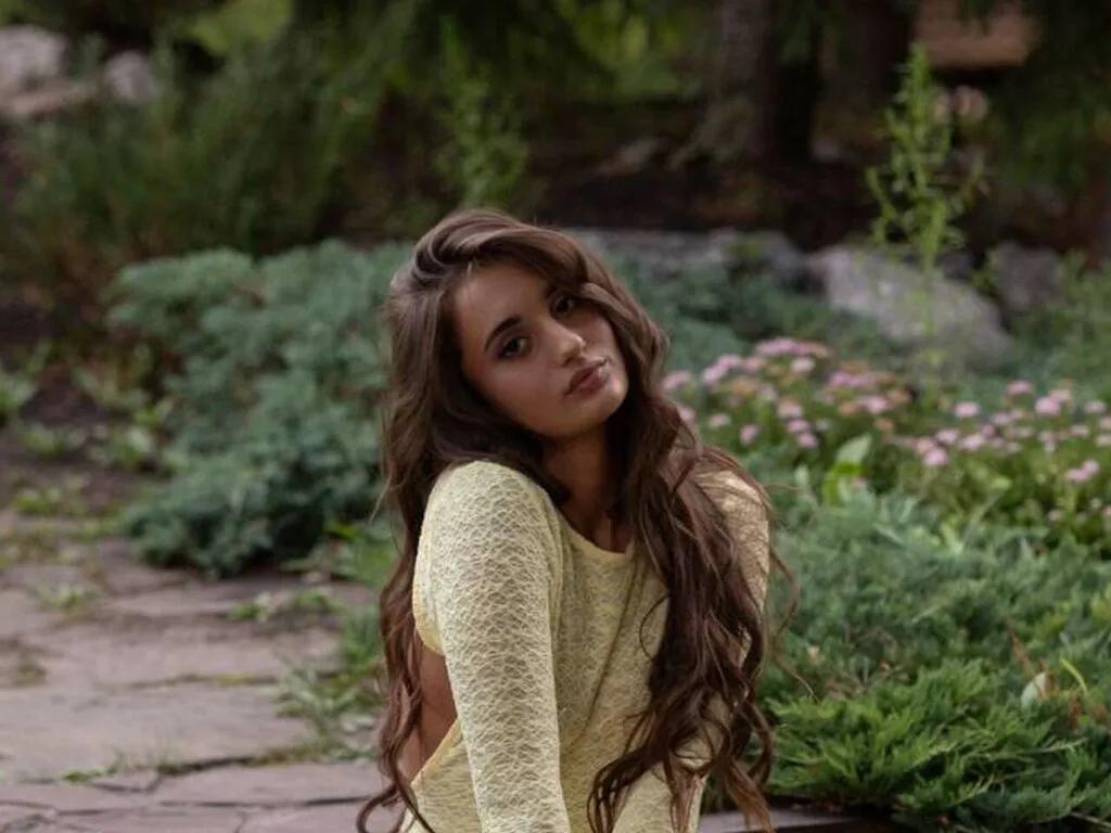 Sweet ConstanceCraley wants you to fuck her body now ConstanceCraley from LiveJasmin