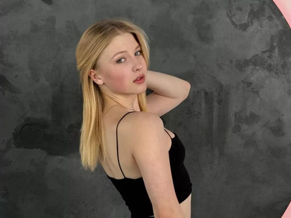 EllieRoyce on LiveJasmin 