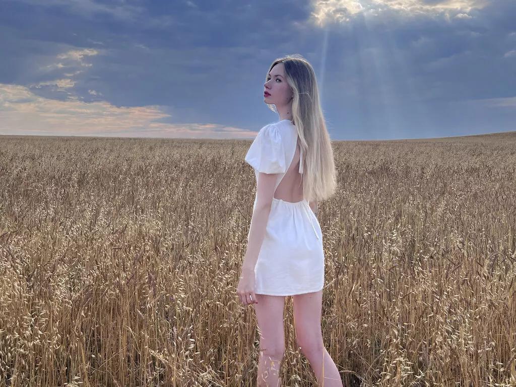 FloraHickey on LiveJasmin 