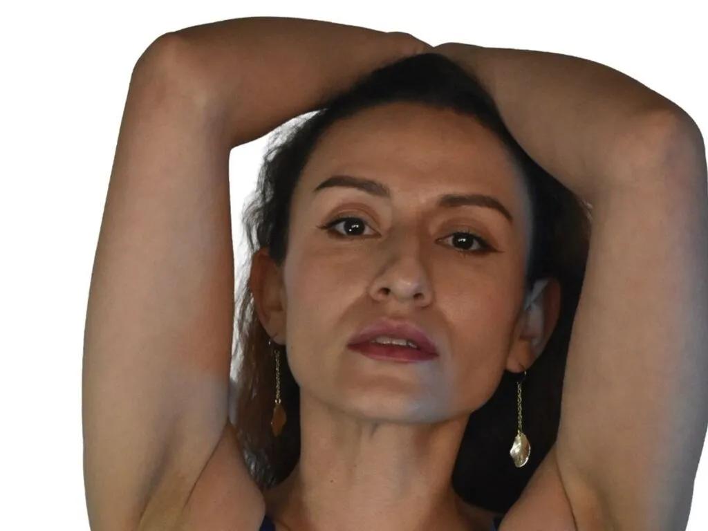 Try LeroyOdette, she wants to masturbate for you LeroyOdette from LiveJasmin