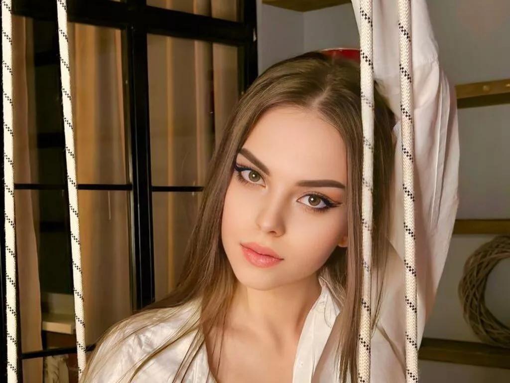 LunaLamb on LiveJasmin 