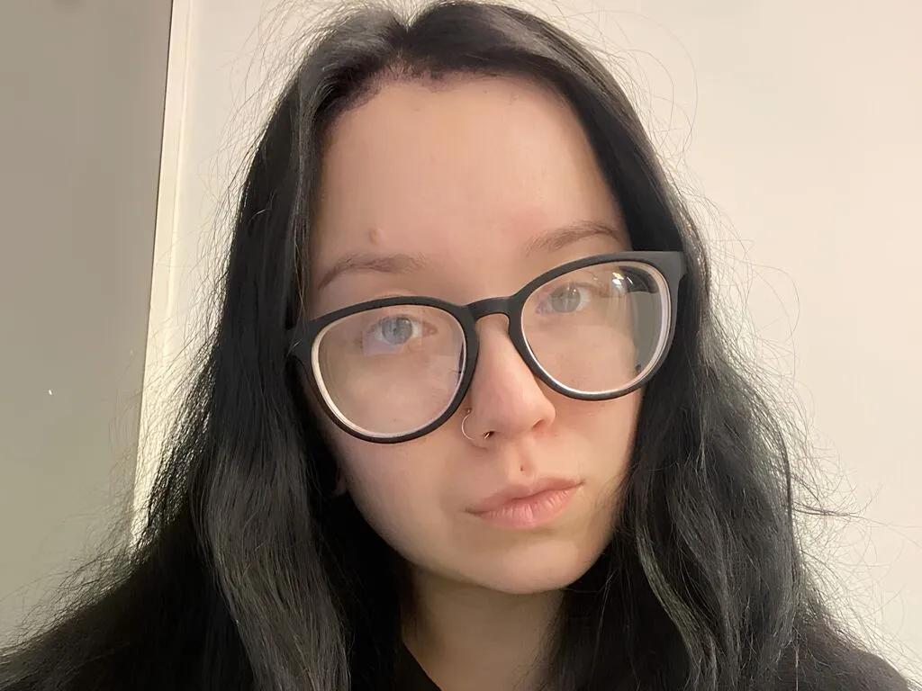 Masturbate to 18 years old MiaWallees from LiveJasmin MiaWallees from LiveJasmin