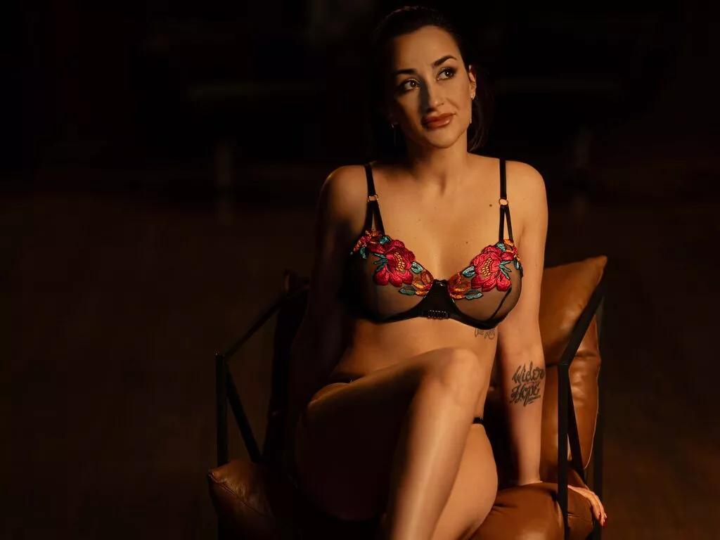 NadyaRey on LiveJasmin 