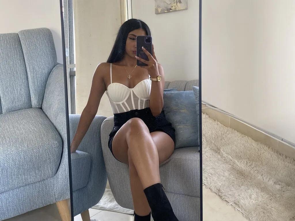 Explore sweet camwhore SusanLarue SusanLarue from LiveJasmin